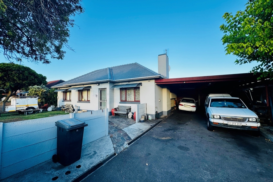 4 Bedroom Property for Sale in Thornton Western Cape